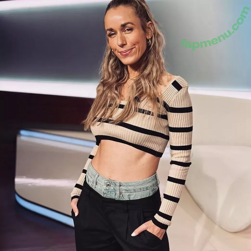 Annemarie Carpendale nude photo #0524 (Annemarie.Carpendale / annemarie_carpendale / annie_carpendale)