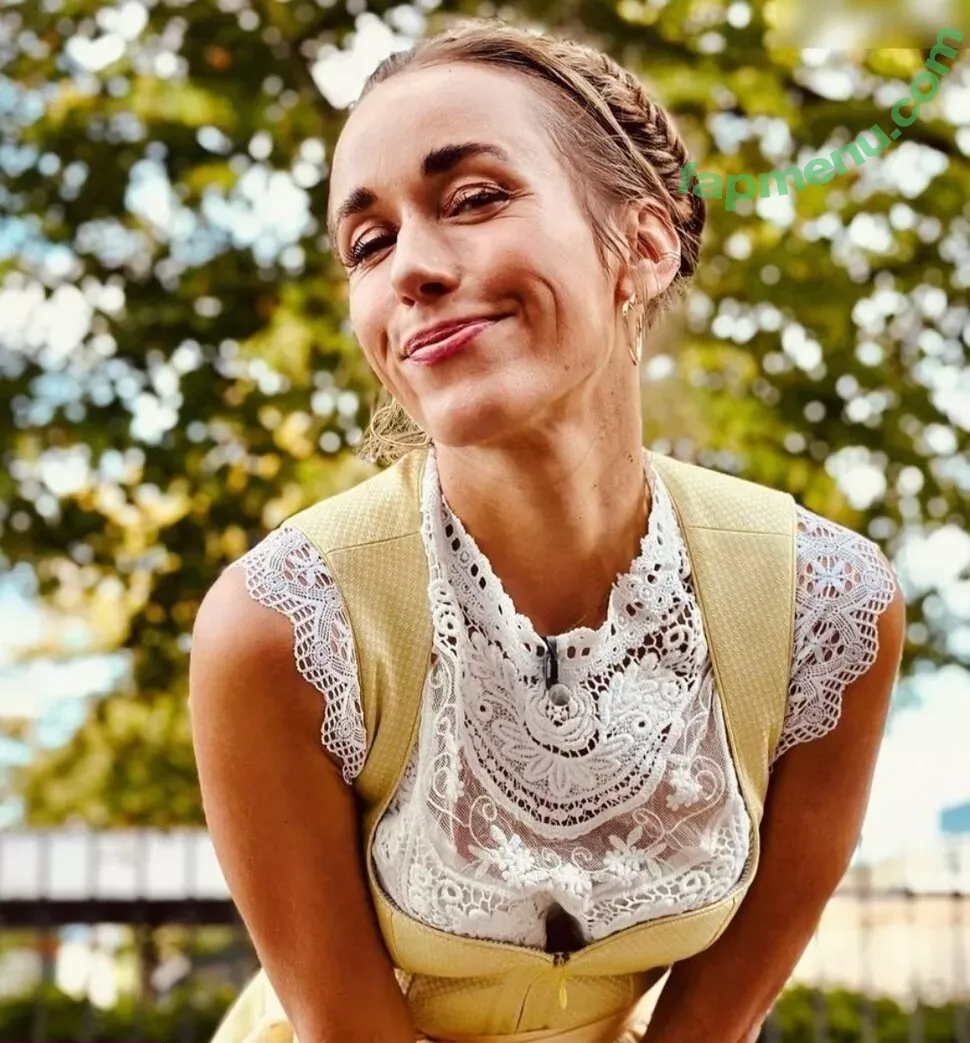 Annemarie Carpendale nude photo #0617 (Annemarie.Carpendale / annemarie_carpendale / annie_carpendale)