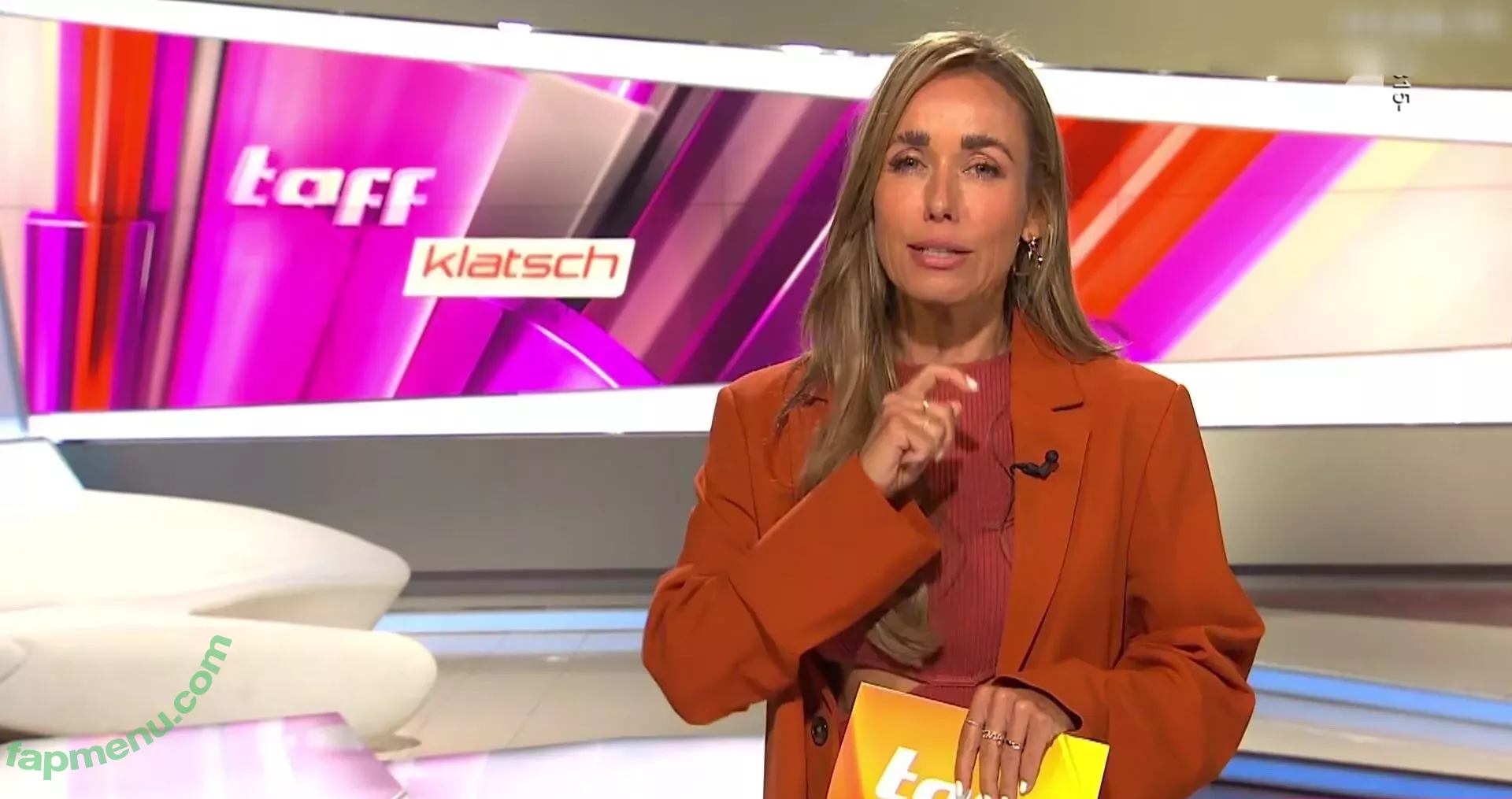 Annemarie Carpendale nude photo #0655 (Annemarie.Carpendale / annemarie_carpendale / annie_carpendale)