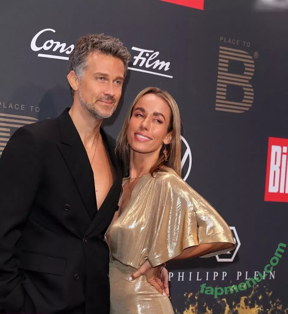 Annemarie Carpendale nude photo #0738 (Annemarie.Carpendale / annemarie_carpendale / annie_carpendale)