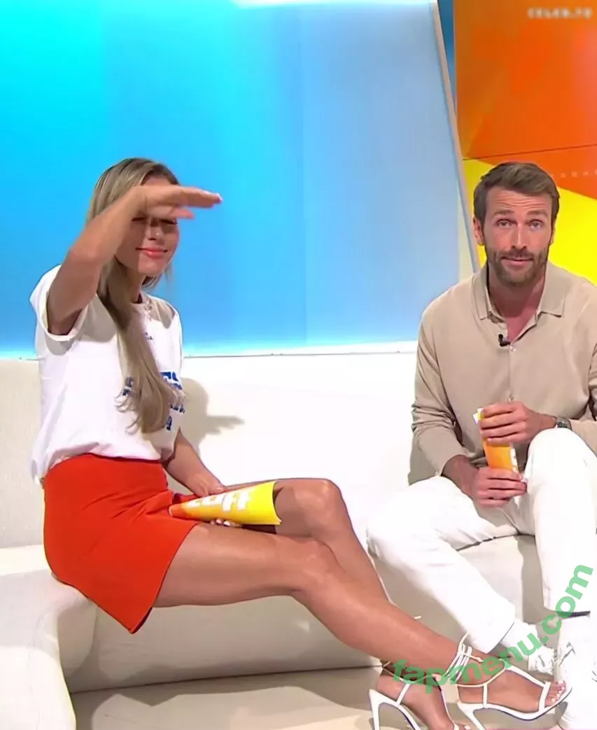 Annemarie Carpendale nude photo #0860 (Annemarie.Carpendale / annemarie_carpendale / annie_carpendale)