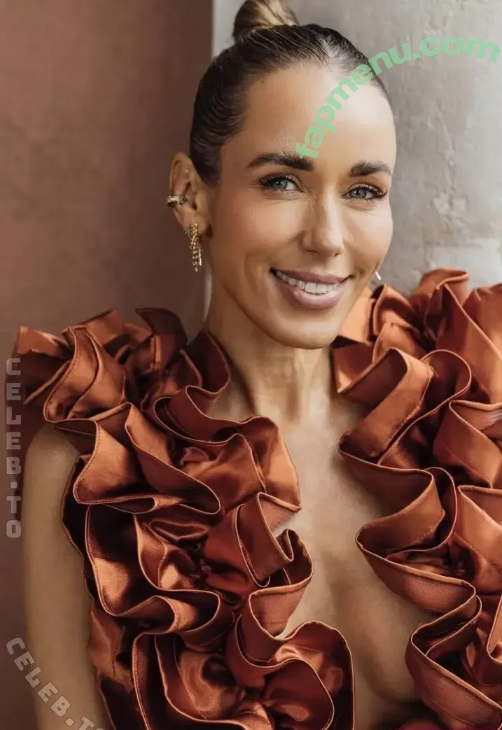 Annemarie Carpendale nude photo #1491 (Annemarie.Carpendale / annemarie_carpendale / annie_carpendale)