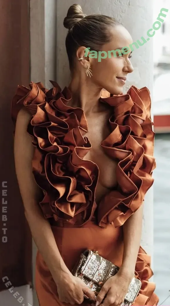 Annemarie Carpendale nude photo #1492 (Annemarie.Carpendale / annemarie_carpendale / annie_carpendale)