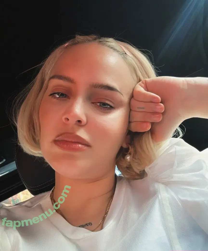 Annemarie nude photo #0204 (annemarie98)