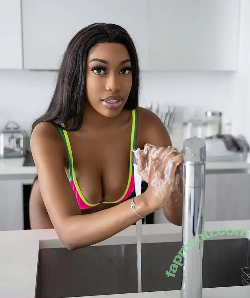 Annemoore nude photo #0069 (ItsAnneMoore / muvamoore)