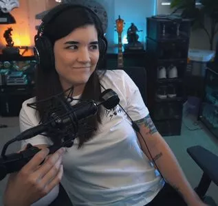 AnneMunition nude photo #0010