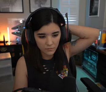 AnneMunition nude photo #0012