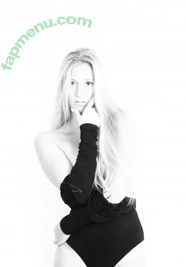 Annesophie Linn nude photo #0022 (bild21 / bild21_fotostudio)