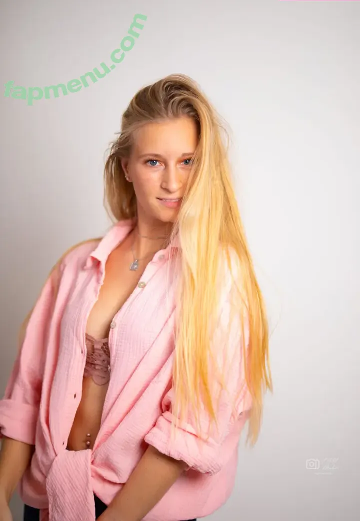 Annesophie Linn nude photo #0051 (bild21 / bild21_fotostudio)