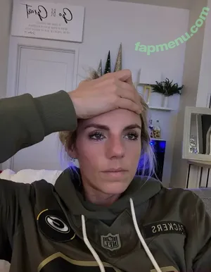 Annie Agar / annieagar5 nude photo #0386