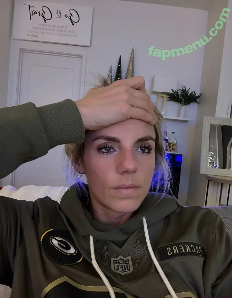 Annie Agar nude photo #0386 (annieagar5)