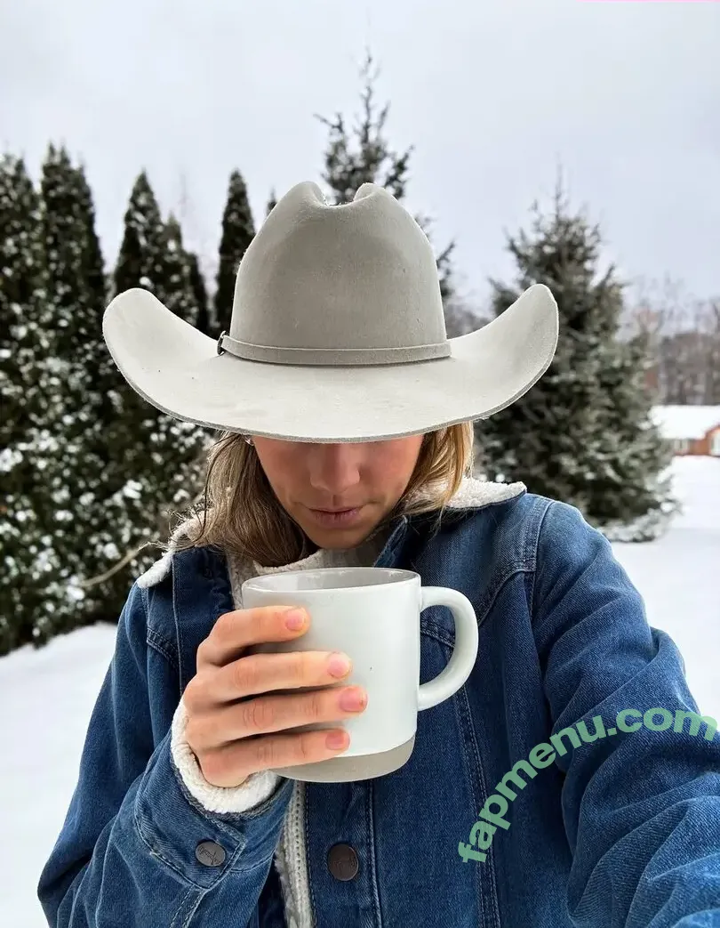 Annie Agar nude photo #0409 (annieagar5)