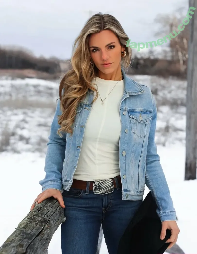 Annie Agar nude photo #0410 (annieagar5)