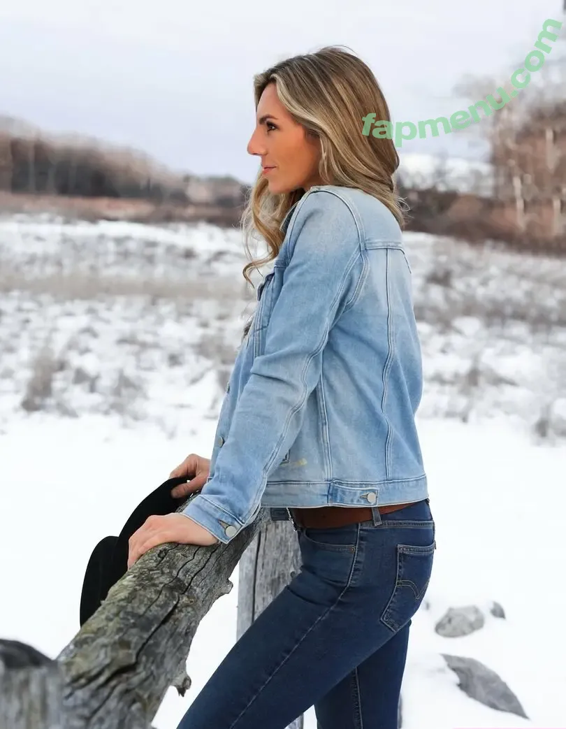 Annie Agar nude photo #0412 (annieagar5)