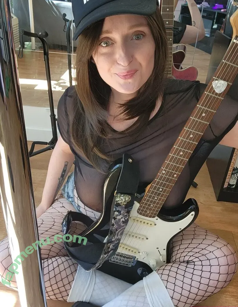 Annie Christ nude photo #1112 (annie_christ / anniechrist2024 / anniechrist35)