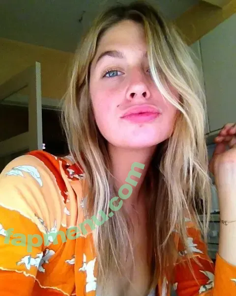 Annie McGinty nude photo #0057 (annie.mick)