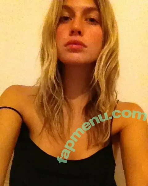 Annie McGinty nude photo #0060 (annie.mick)