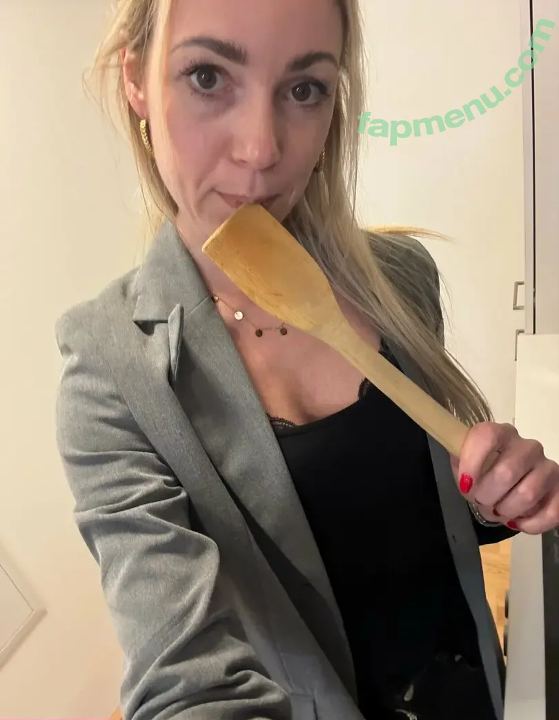 anniebraun nude photo #0002 (anniebraun)