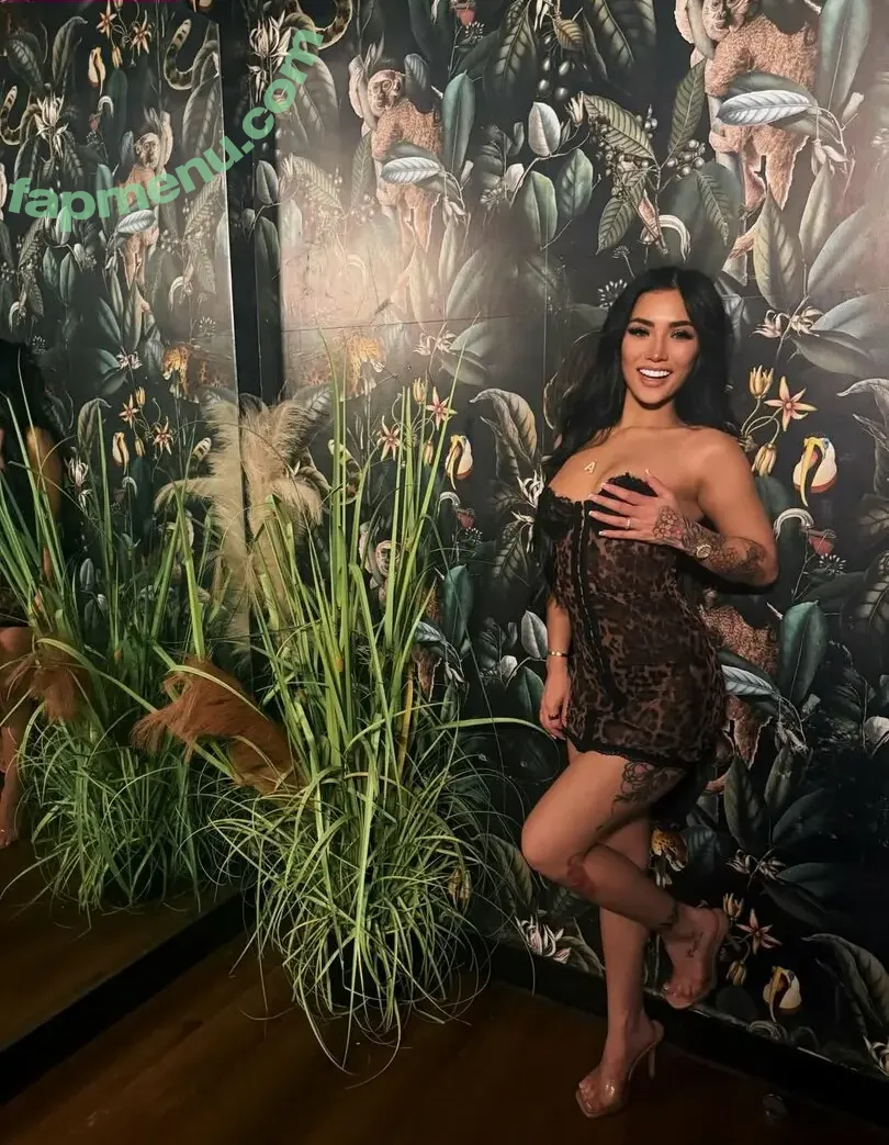 annieee.winn nude photo #0069 (annieee.graceee)