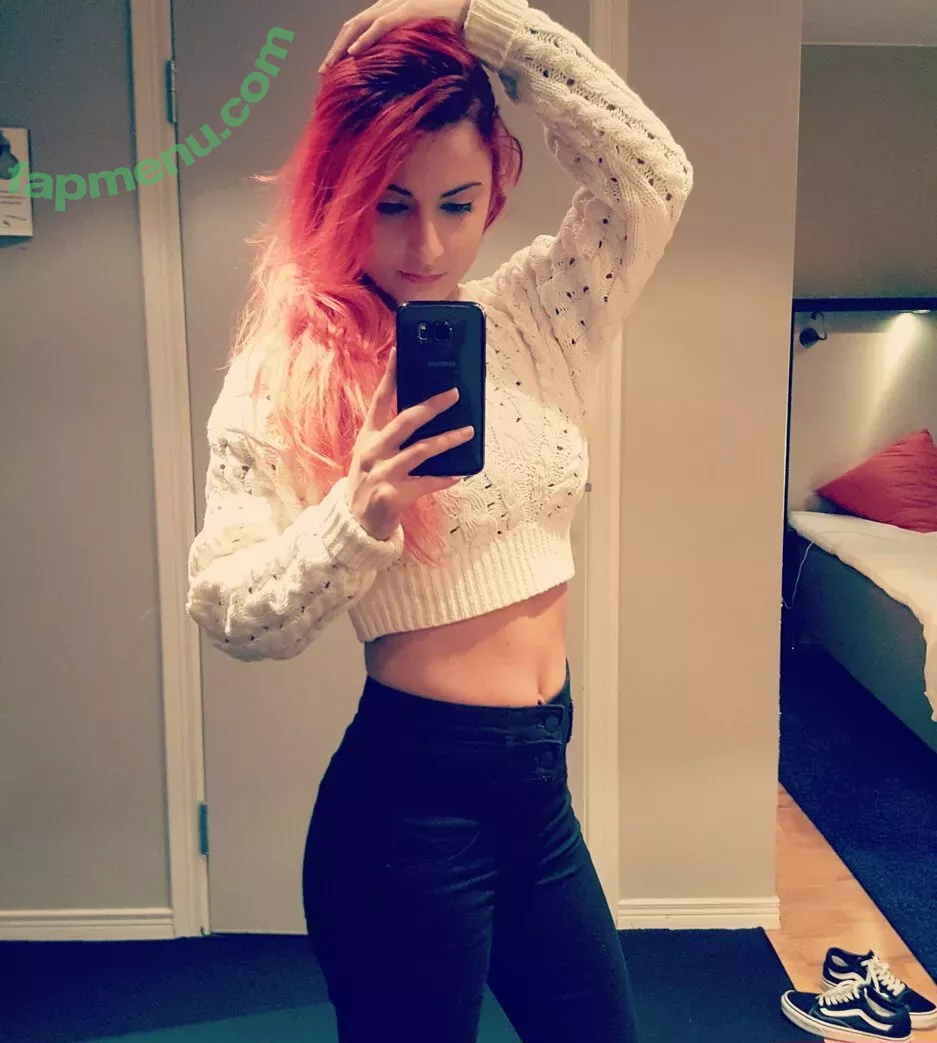 AnnieFuchsia nude photo #0042 (AnnieFuchsia)