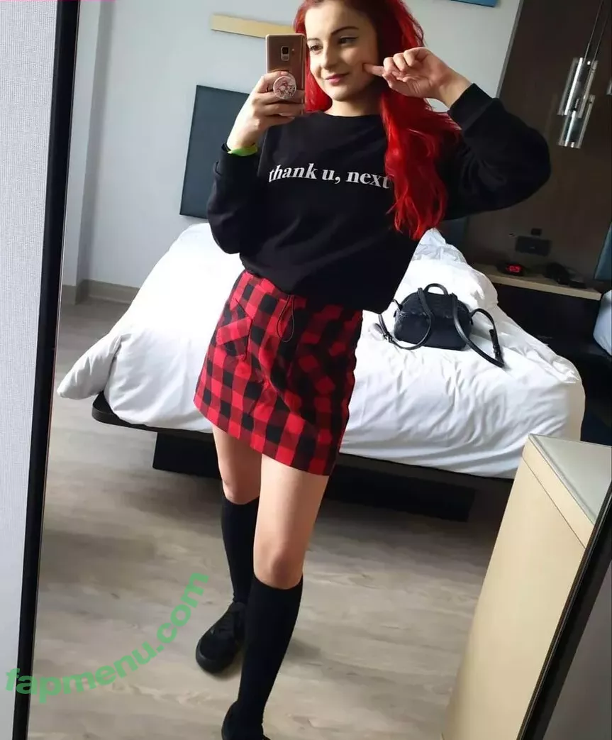 AnnieFuchsia nude photo #0096 (AnnieFuchsia)