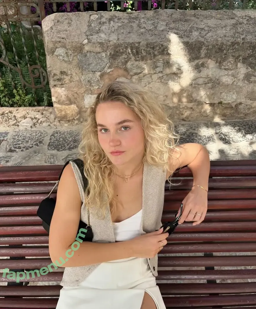 Annika Frick nude photo #0113 (annikafrck)