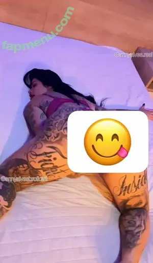  nude photo #0002