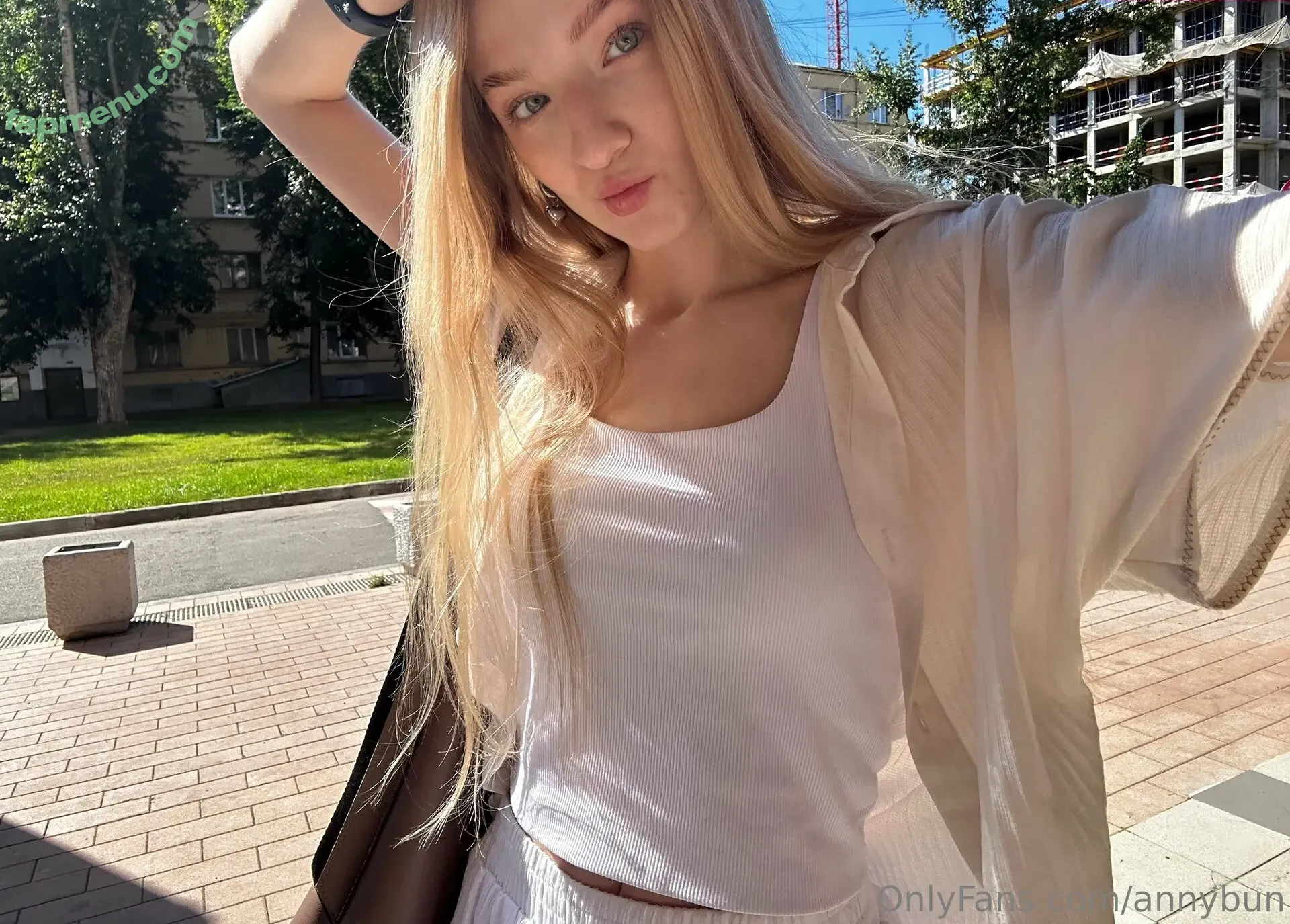 annybun nude photo #0040 (annybun5)