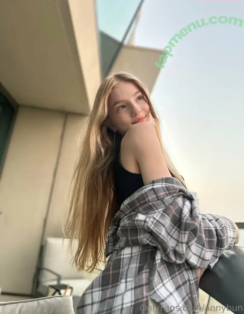 annybun nude photo #0058 (annybun5)