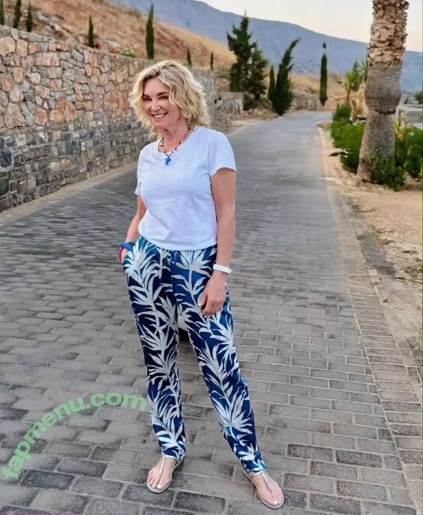 Anthea Turner nude photo #0196 (antheaturner)