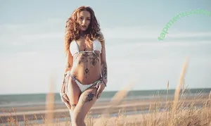  nude photo #0002
