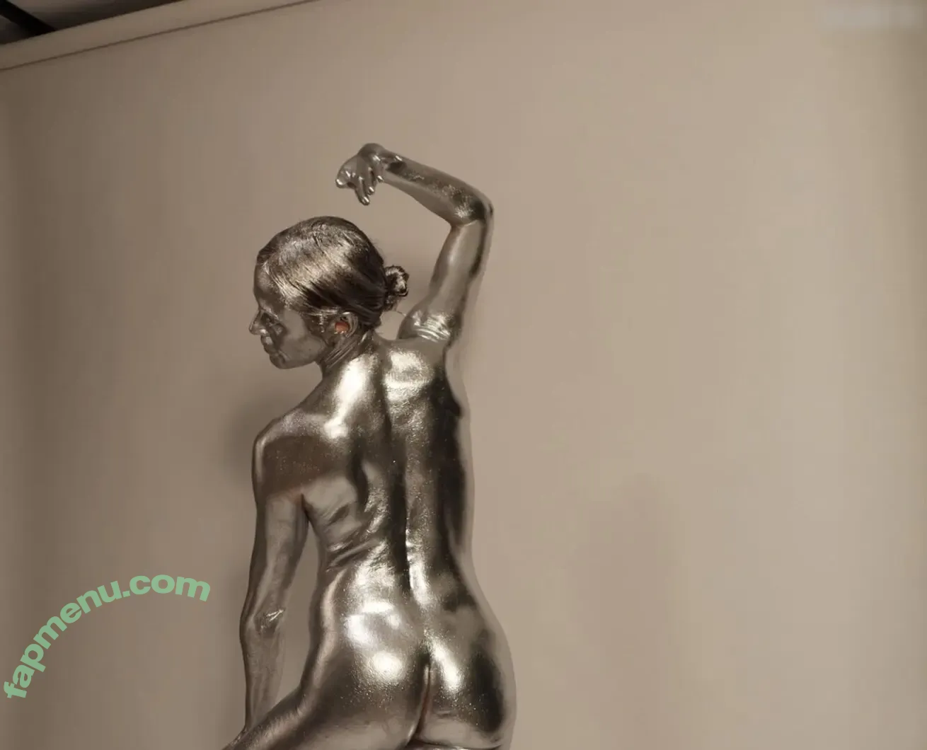 Antje Mönning nude photo #0481 (AntjeMoenning / antjenikolamoenning)