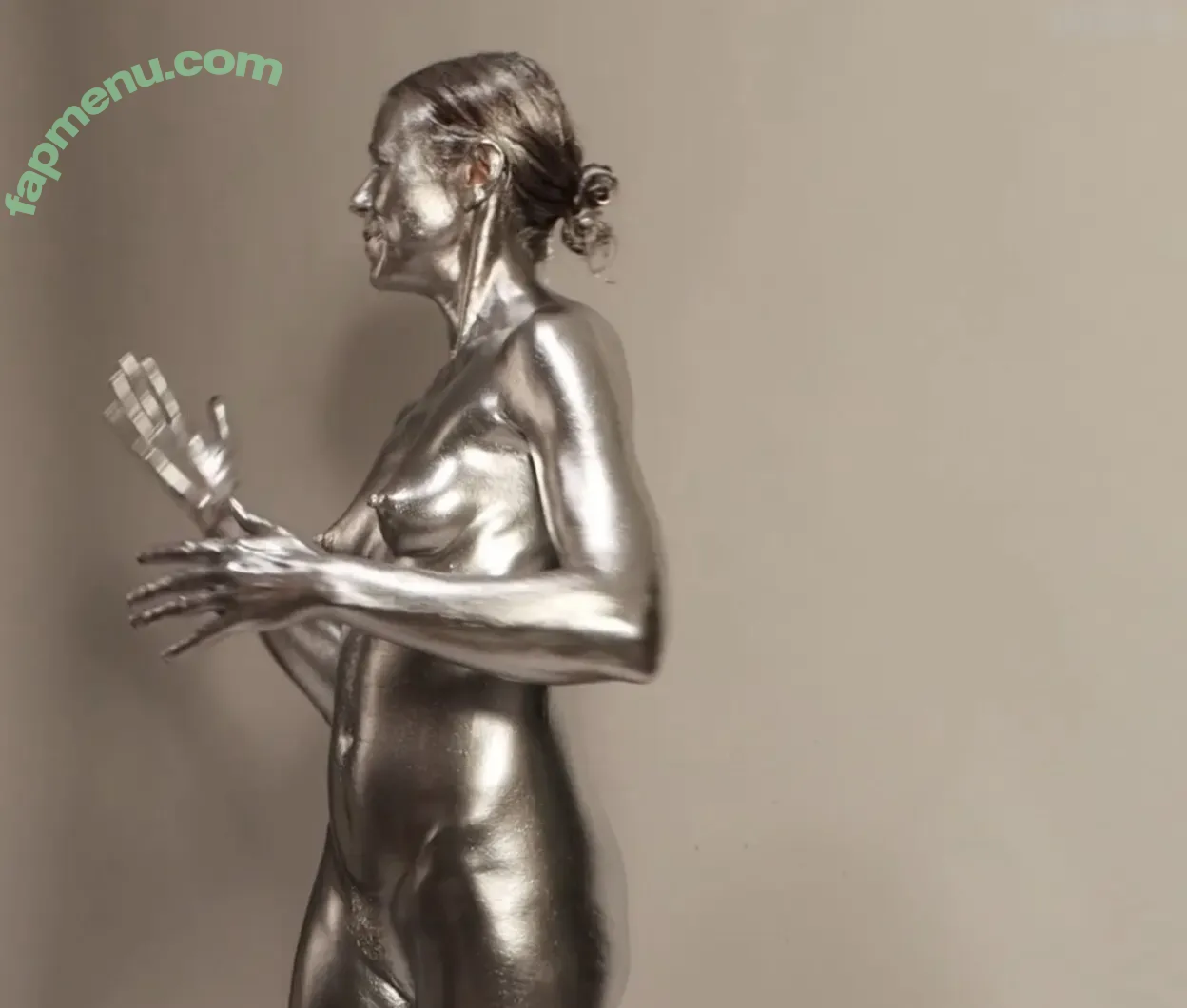 Antje Mönning nude photo #0483 (AntjeMoenning / antjenikolamoenning)