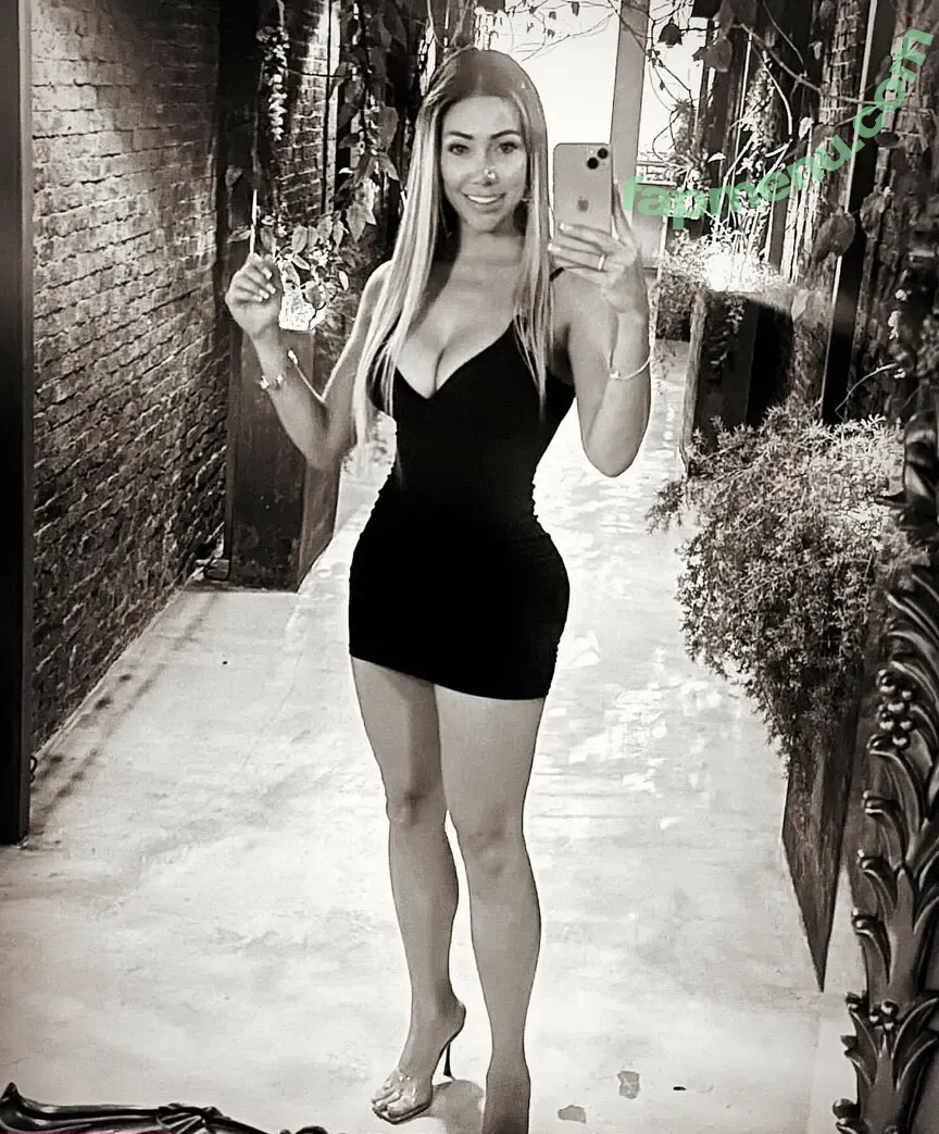 antonelabustamanteo nude photo #0026 (antonelabustamanteo)