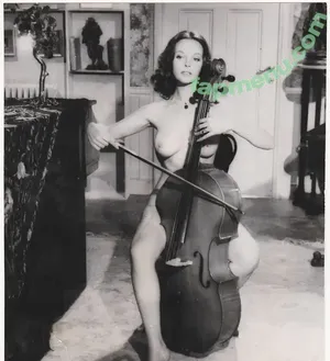  nude photo #0009