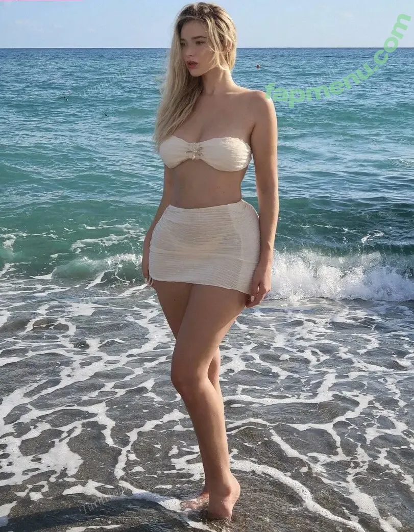 Antonia Freya Lydia nude photo #0044 (lydiafaithful / turnttoni)