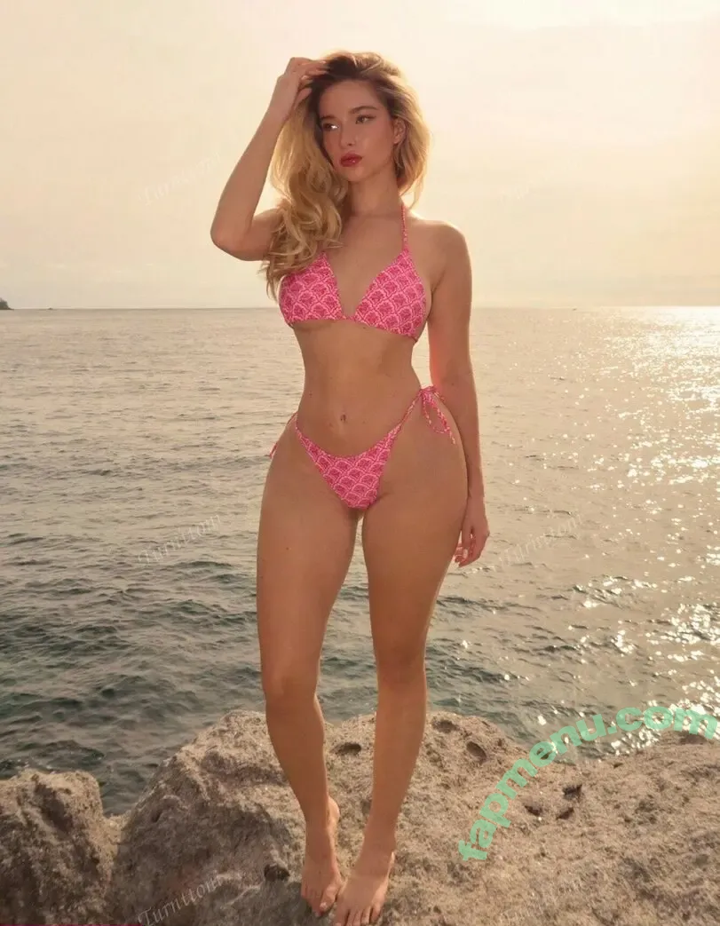 Antonia Freya Lydia nude photo #0064 (lydiafaithful / turnttoni)