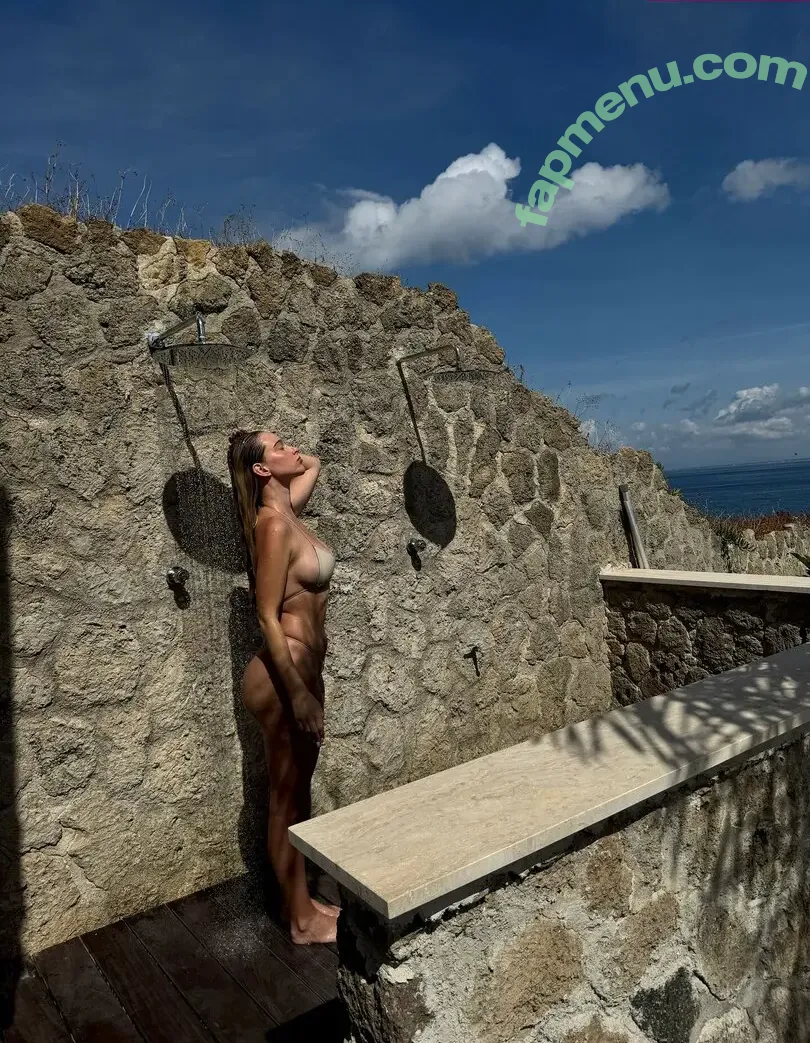 Antonia Freya Lydia nude photo #0076 (lydiafaithful / turnttoni)