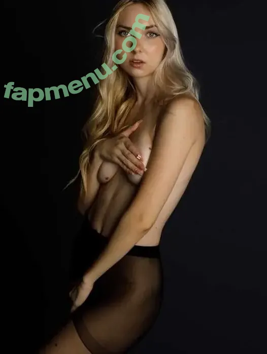 Antonia Schreiter nude photo #0030 (anto_nia._ / antoniaphyllissophie)