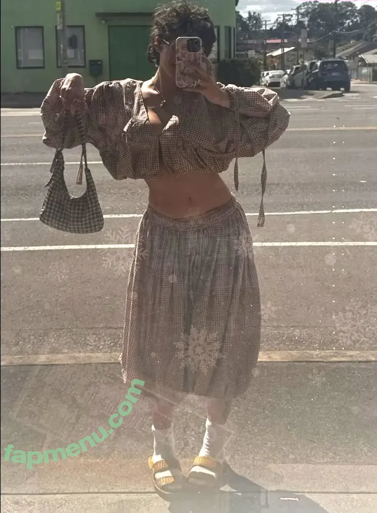 Anuhea Nihipali nude photo #0482 (anuheanihipali)