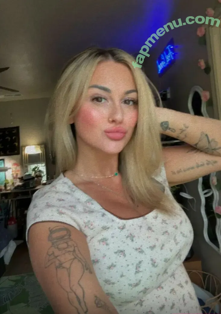 anunknowngalaxy nude photo #0002 (aalannajade)