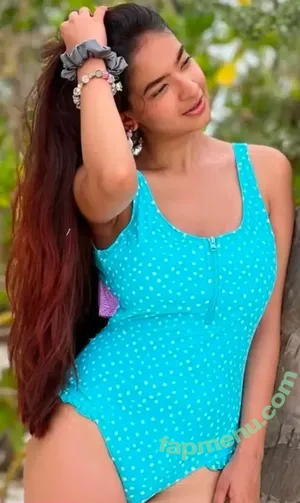 Anushka Sen / anushkasen0408 nude photo #0106