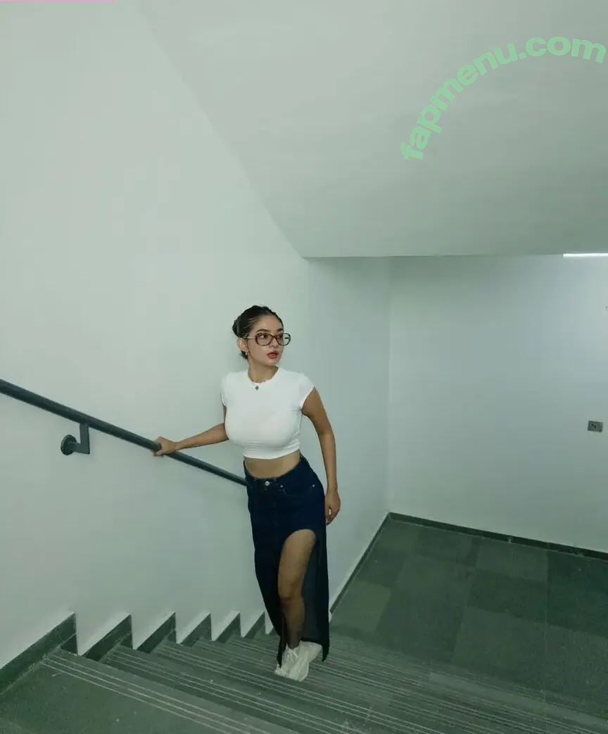 Anushka Sen nude photo #0136 (anushkasen0408)