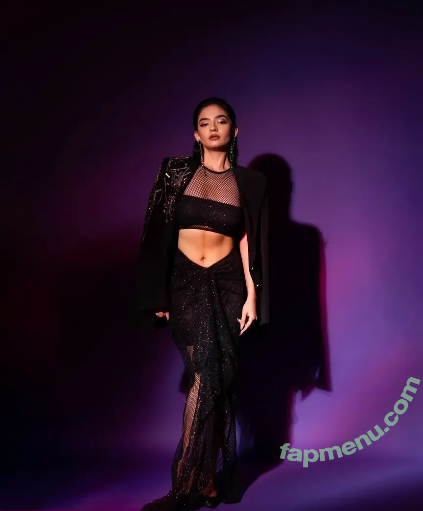 Anushka Sen nude photo #0192 (anushkasen0408)