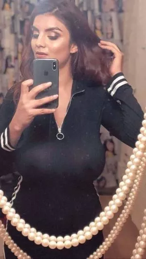 Anveshi Jain / anveshi25 / anveshi_jain / anveshijain nude photo #0002