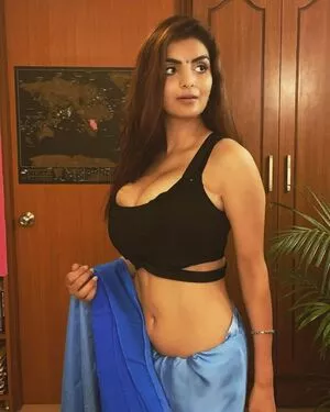 Anveshi Jain / anveshi25 / anveshijain nude photo #0260
