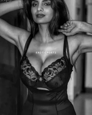 Anveshi Jain / anveshi25 / anveshijain nude photo #0383
