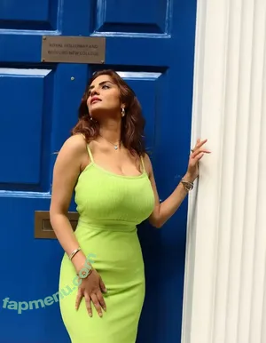 Anveshi Jain / anveshi25 / anveshi_jain / anveshijain nude photo #0747