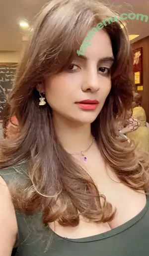 Anveshi Jain / anveshi25 / anveshi_jain / anveshijain nude photo #0806