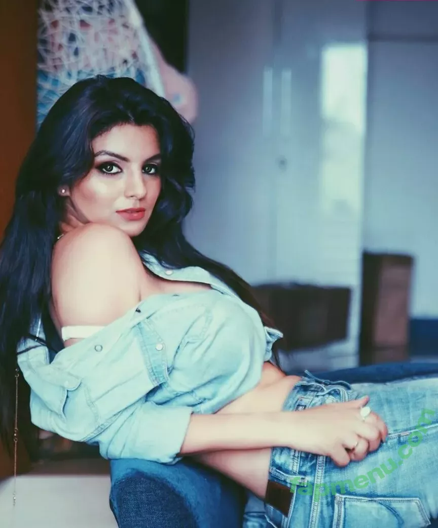 Anveshi Jain nude photo #0010 (anveshi25 / anveshi_jain / anveshijain)